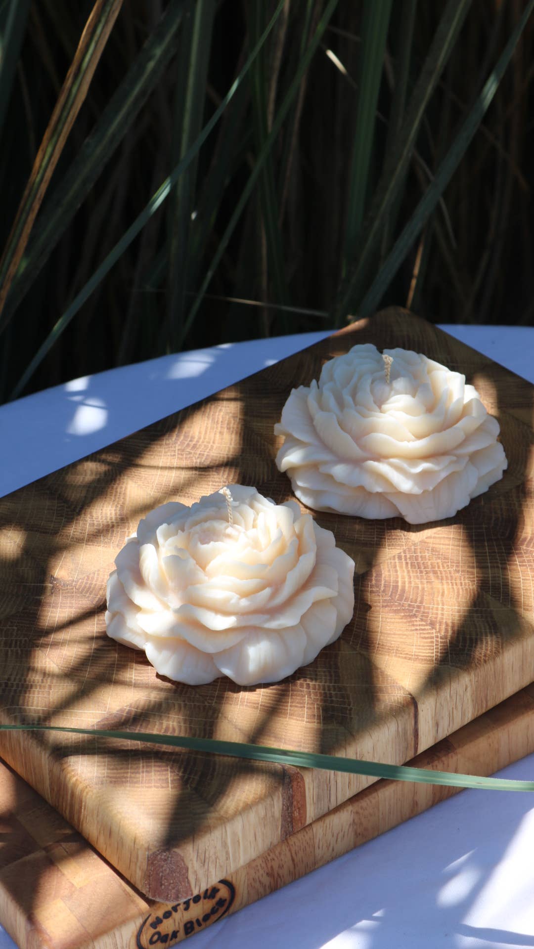 Peony candle: Natural/white