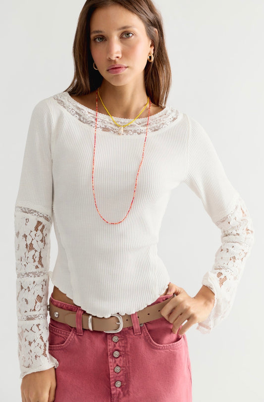 Amber Lace Cuff