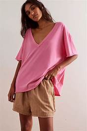 Nina Tee