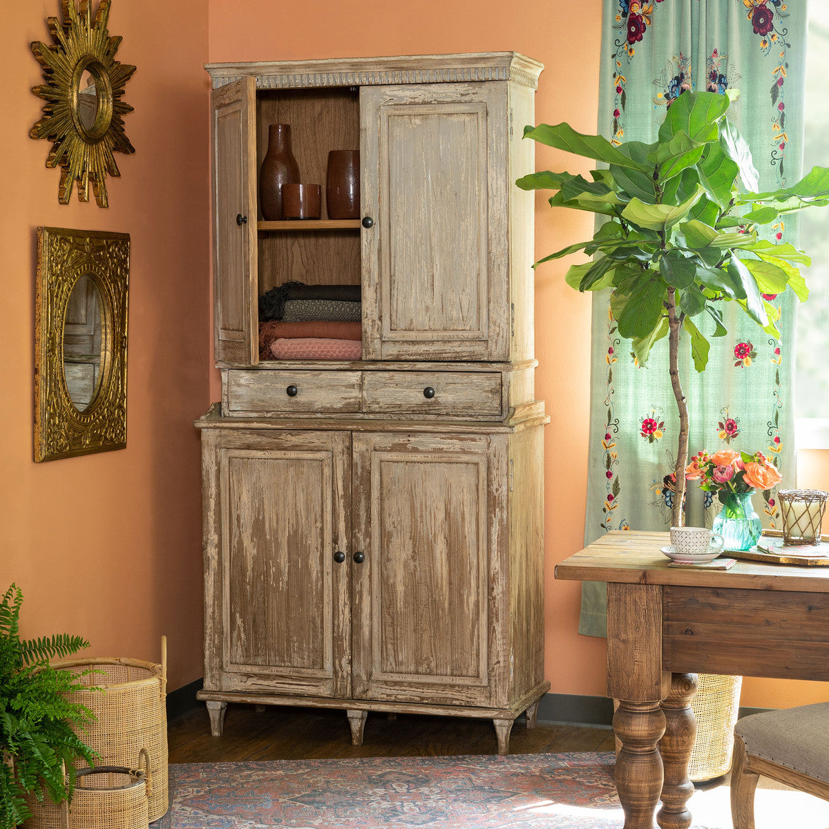 Lydia Cabinet