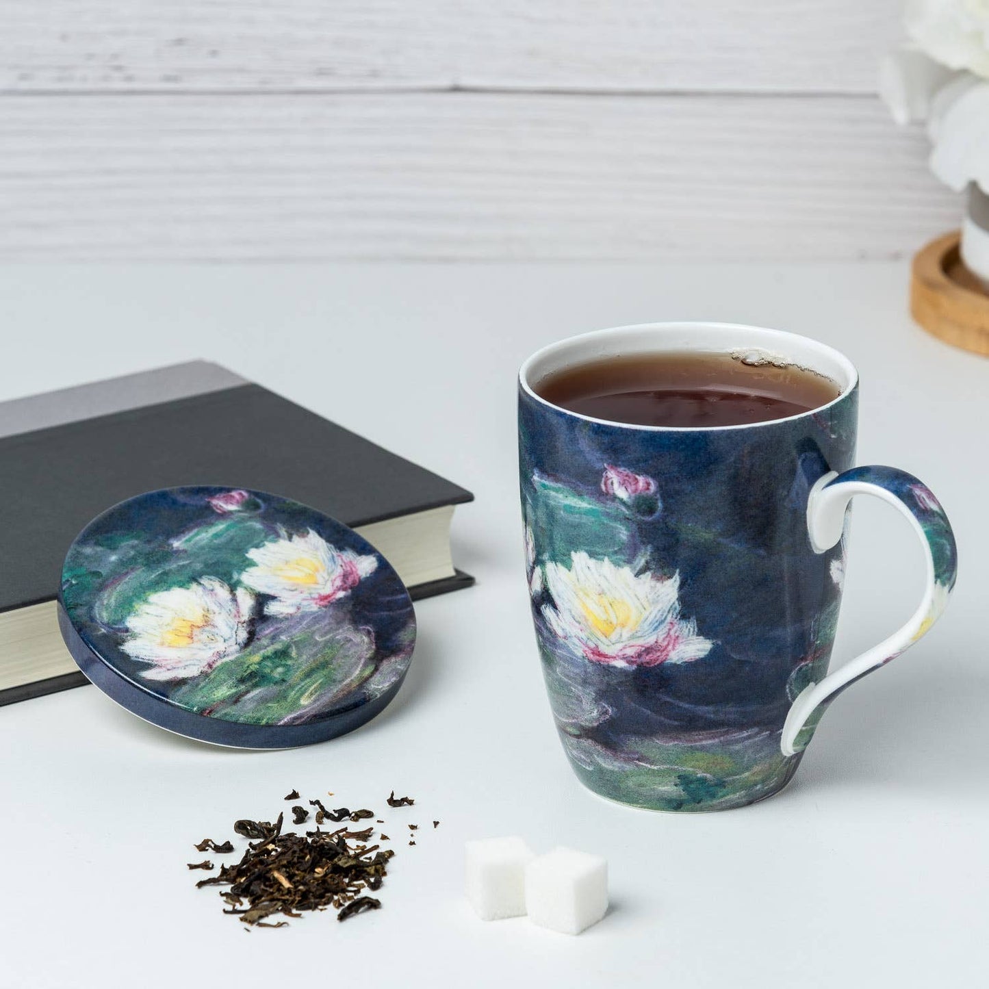 Monet 'Water Lilies' Tea Mug w/ Infuser & Lid