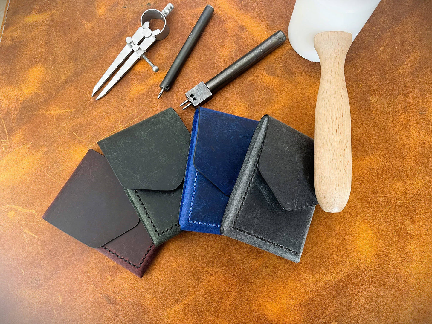 Leather Cash Wallet, Hand Stitched Minimalist Wallet: Black
