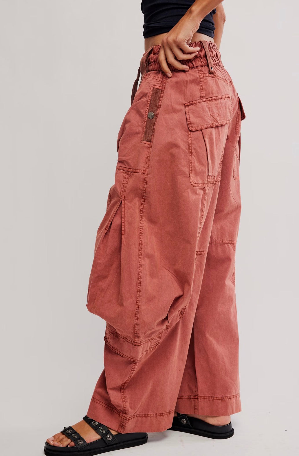 Onset Parachute Pant