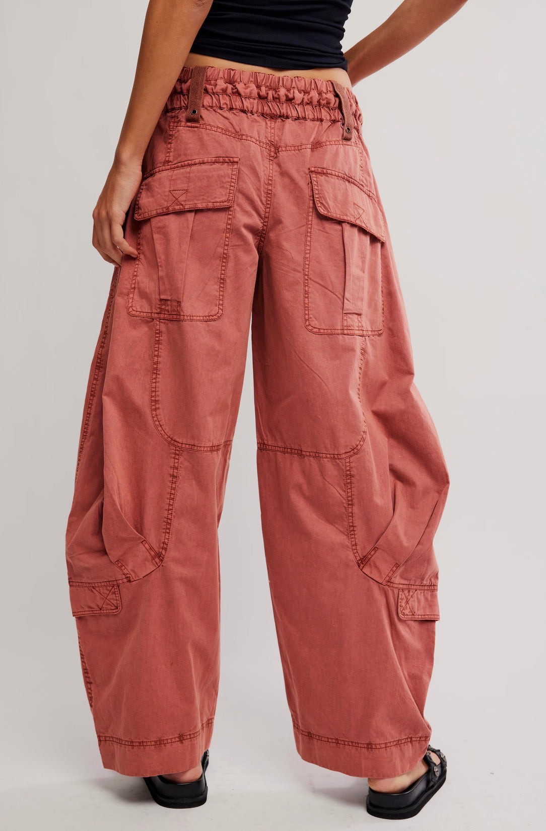 Onset Parachute Pant