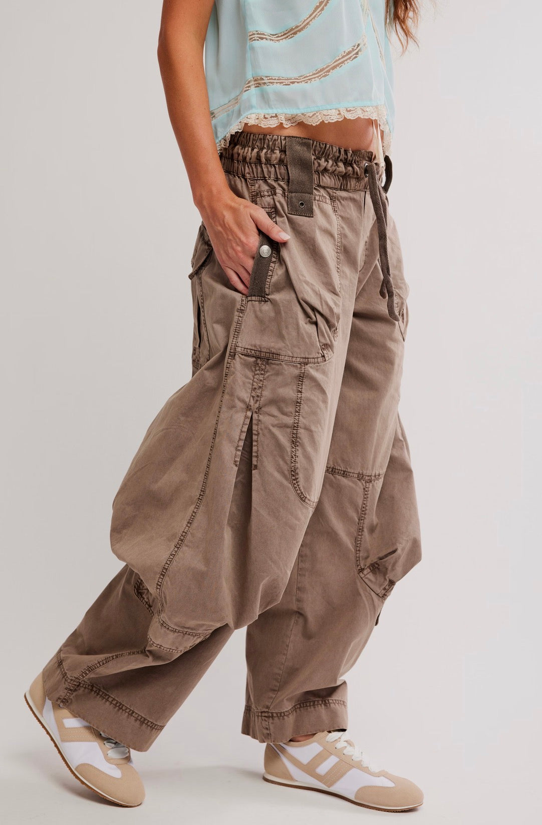 Onset Parachute Pant