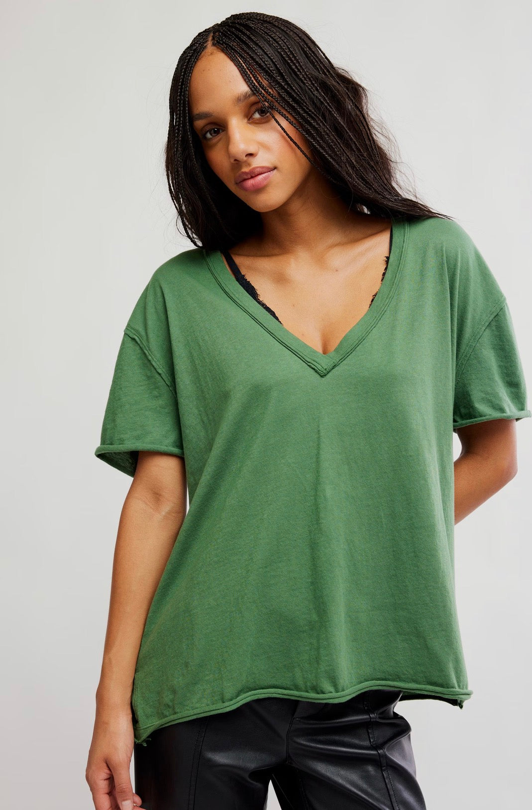 Nina Tee V