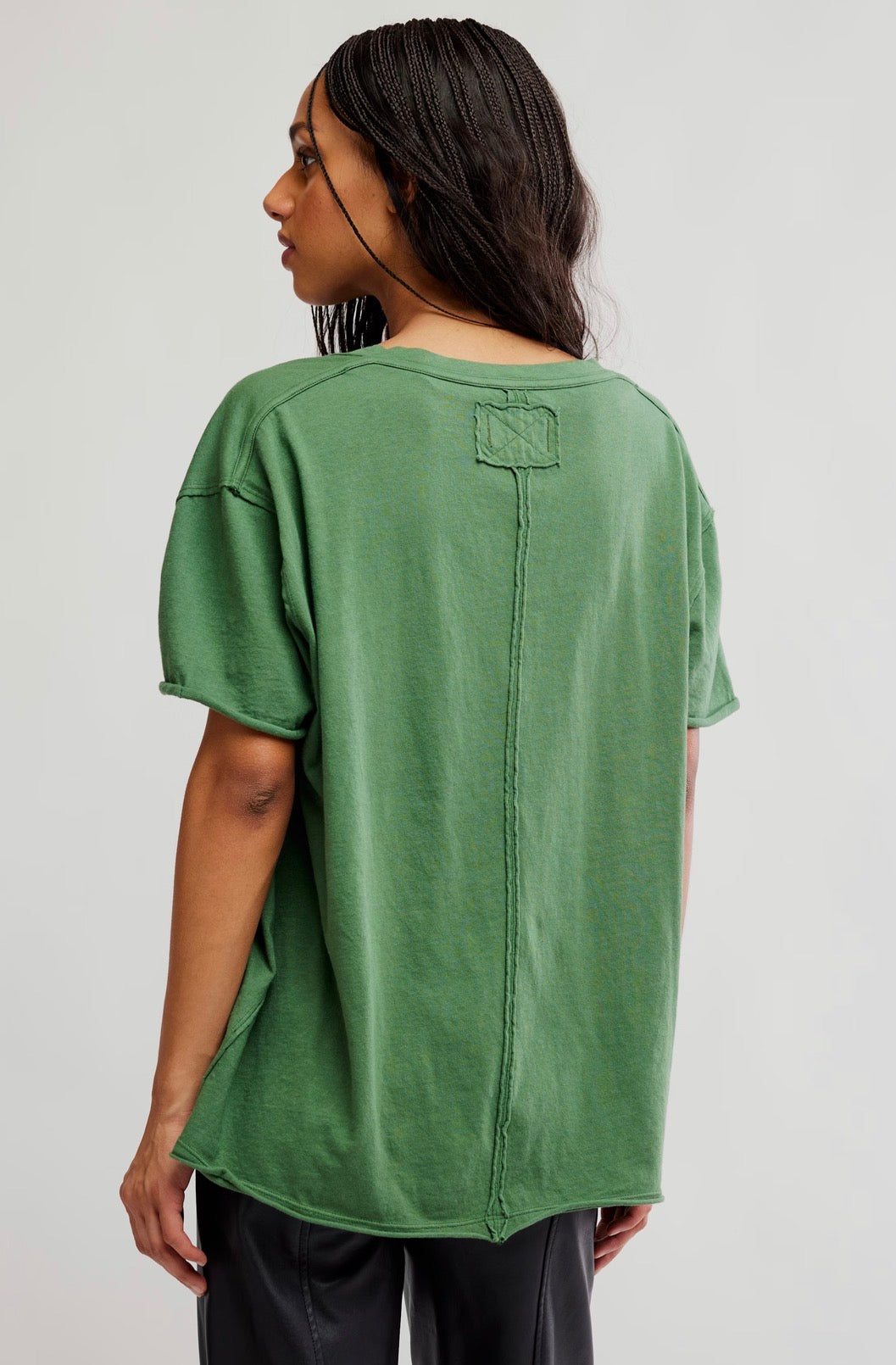 Nina Tee V