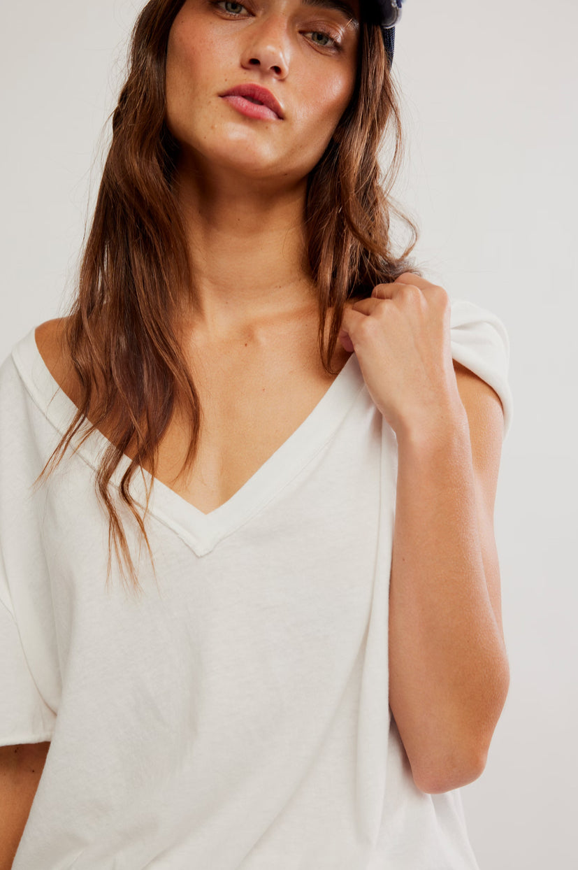 Nina Tee V