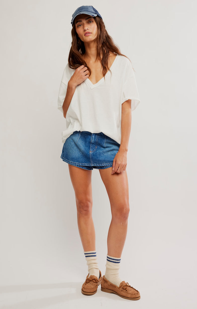 Nina Tee V