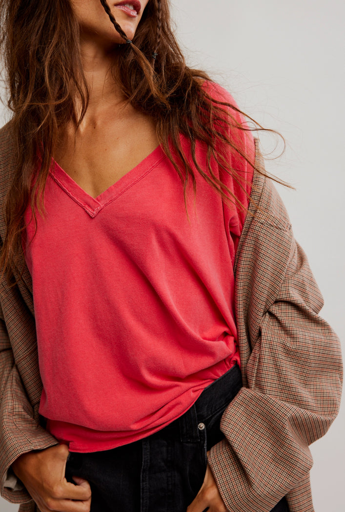 Nina Tee V