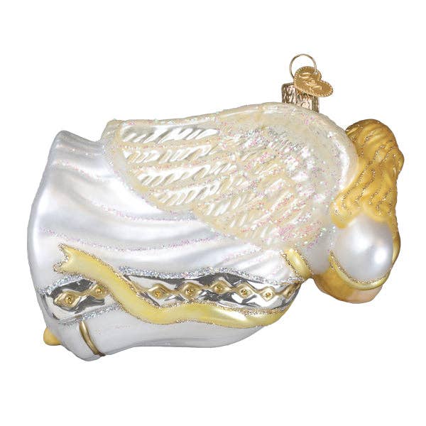 Angel With Heart Ornament: 10250 / 12_12_6_15 / 2 X 4.75 X 3.5