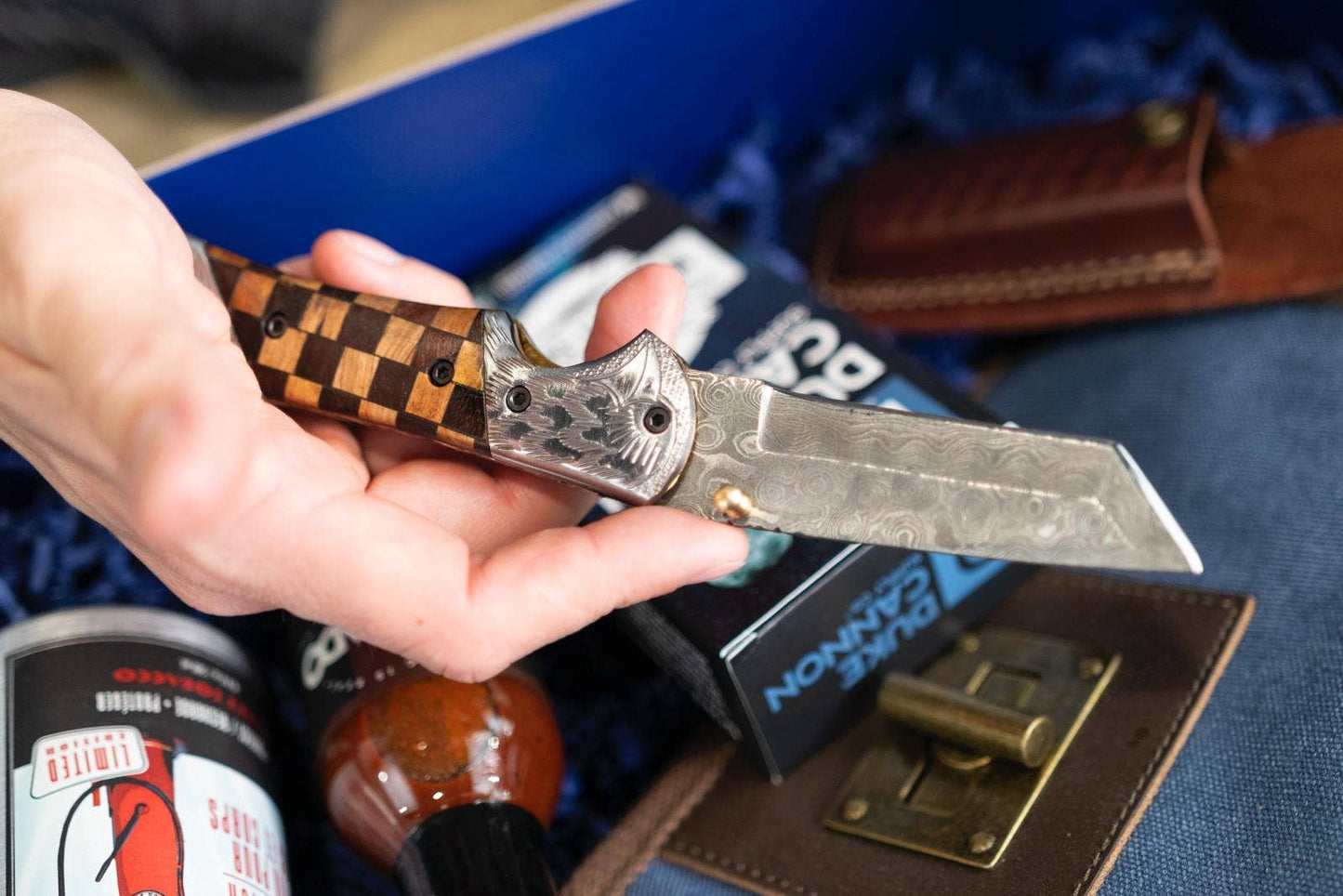 Damascus Steel Eagle Engraved Checkered Pocket Knife TK-041