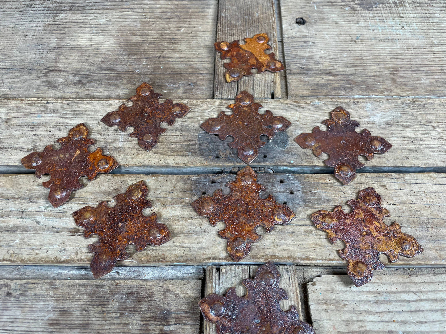 Great Buy-ER-Rustic Iron Medallions- 3 inches-Iron Hardware